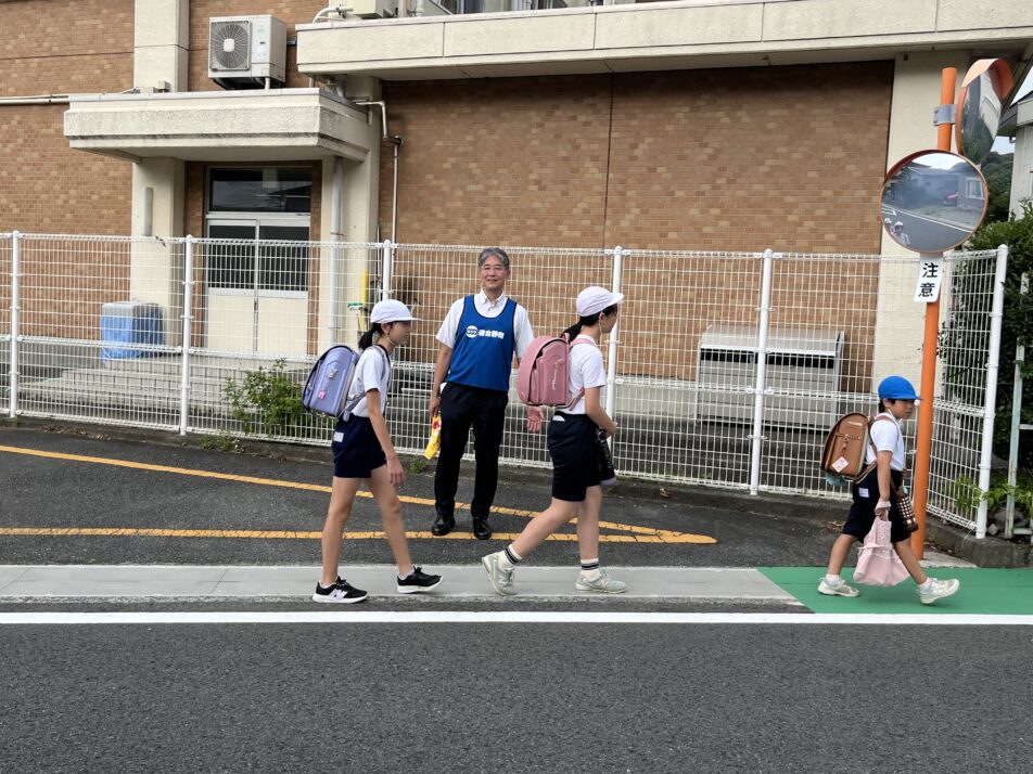 【伊豆地協】地域貢献活動・河津小学校挨拶運動